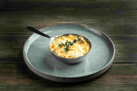 ЖУЛЬЕН КУРИНЫЙ